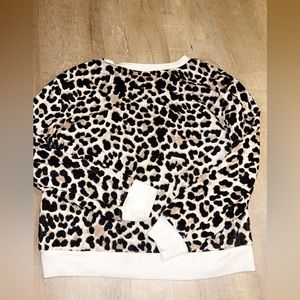 Cheetah print long sleeve shirt’